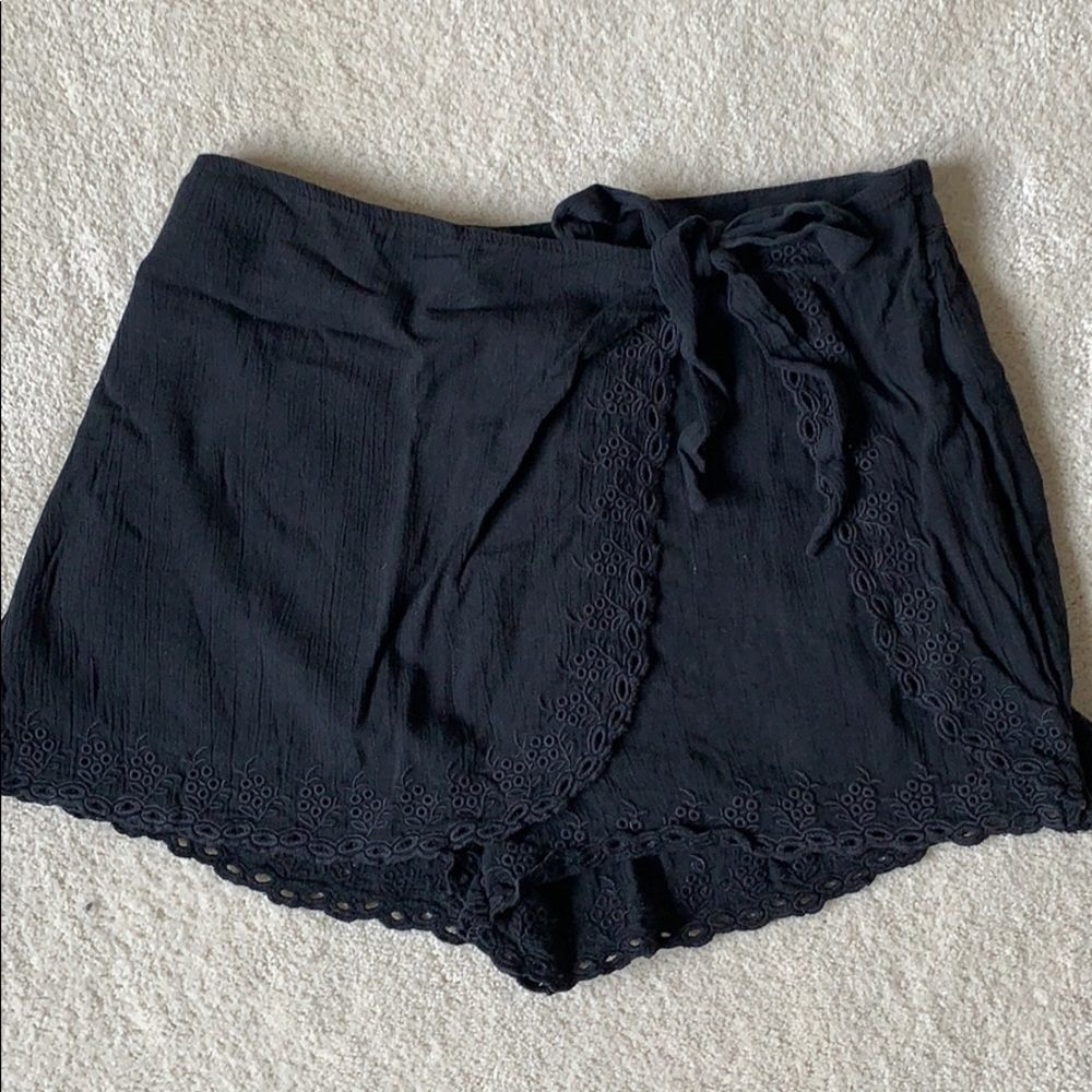 Black cross tie shorts